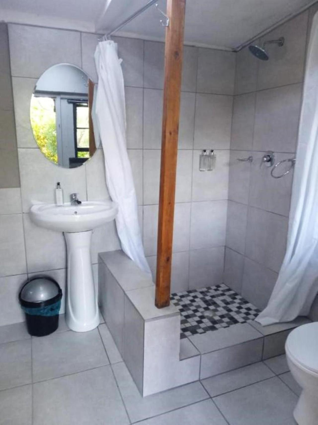 Ikaya Accommodation Psj Port Saint John's Bagian luar foto